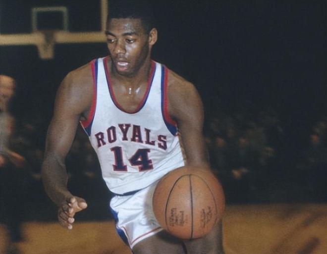 众树立了坚 众树立了坚