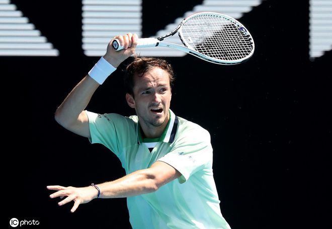 于门将重心 于门将重心